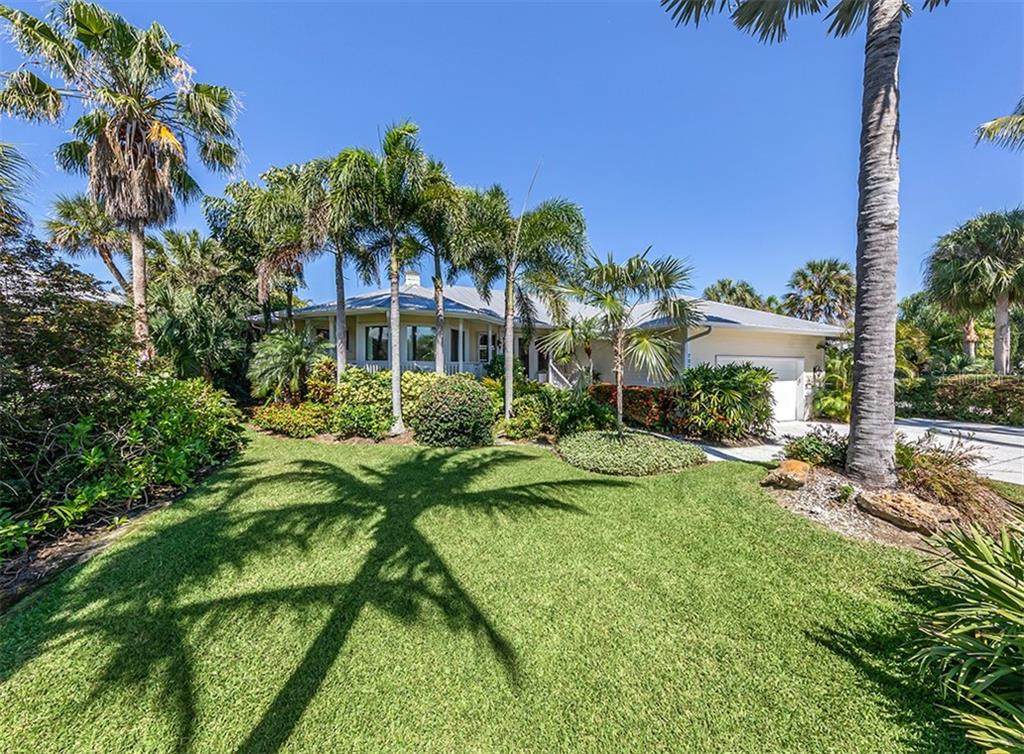 727 Eagle Point Drive - Photo 1