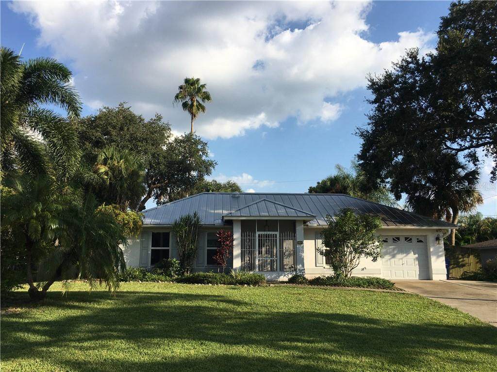 255 Pelican Road - Photo 1