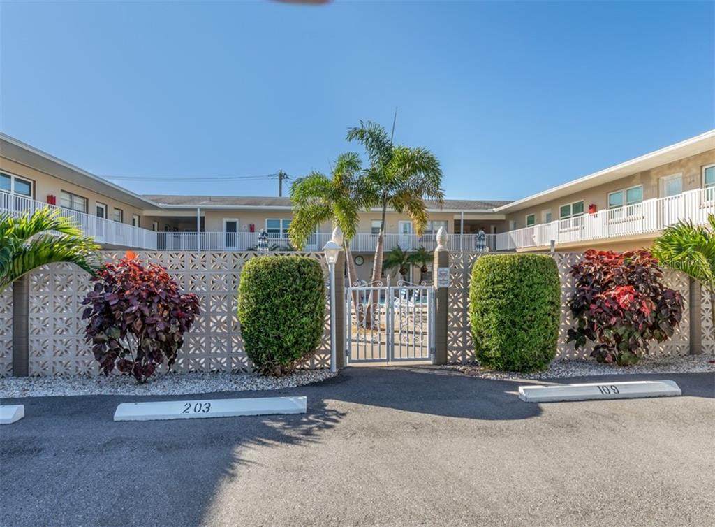 701 Barcelona Avenue - Photo 1