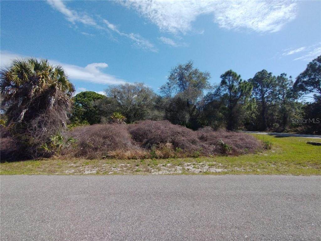 Lancelot Avenue - Photo 1