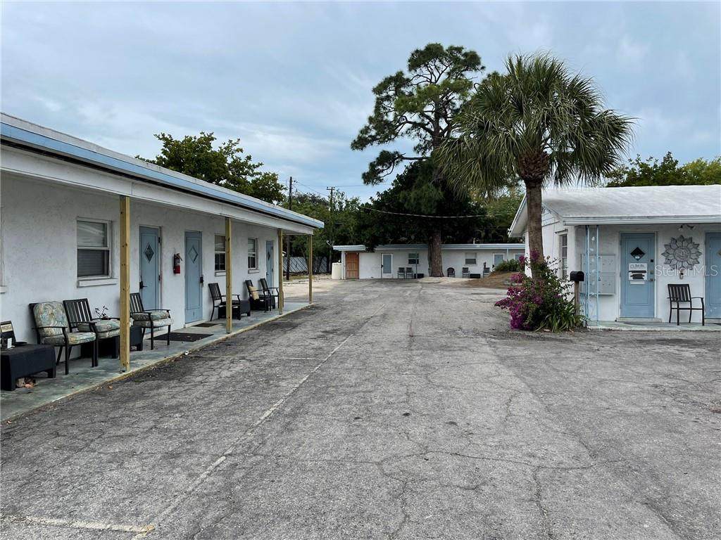 1746 Tamiami Trail - Photo 1