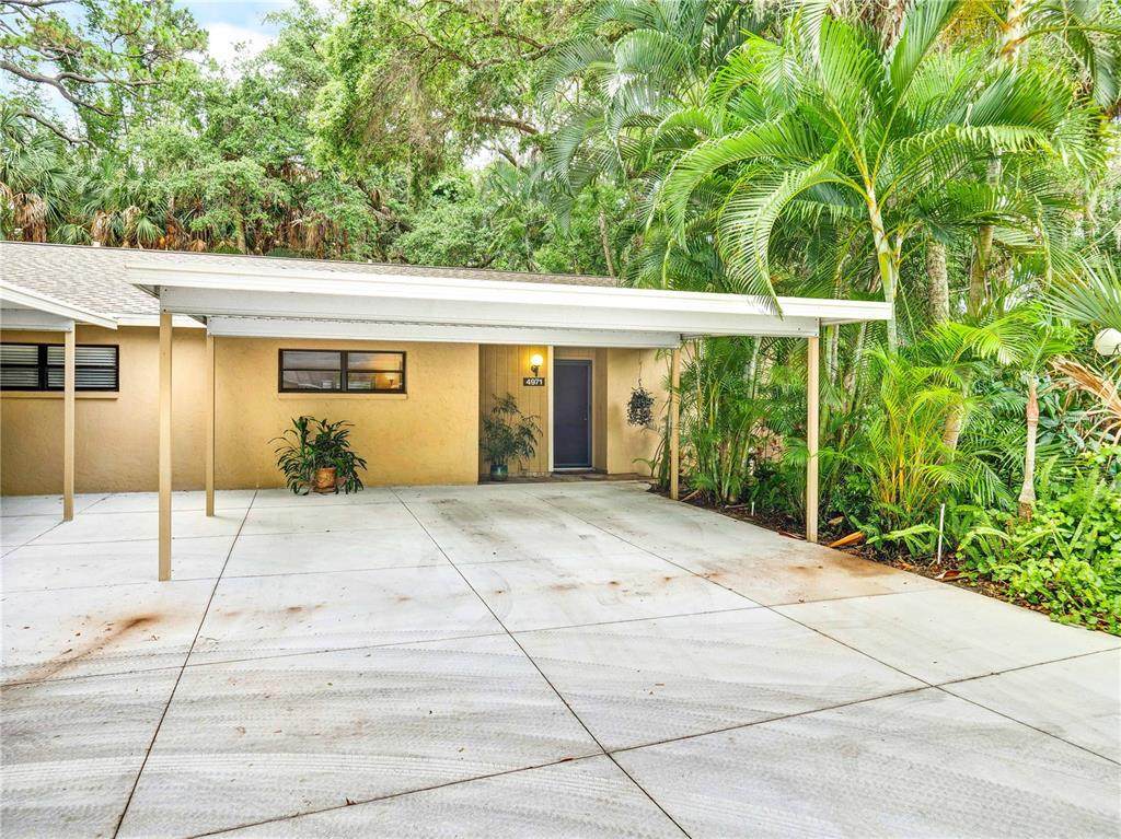 4971 Village Gardens Drive - Photo 1