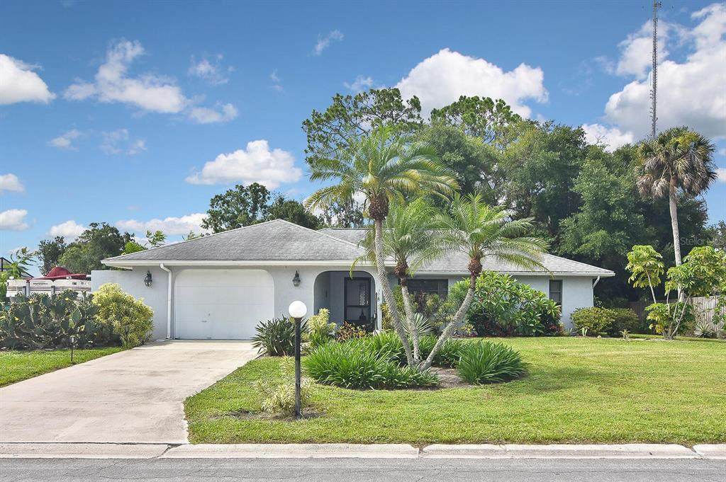 308 South Drive - Photo 1