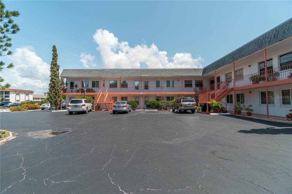220 Park Boulevard - Photo 1