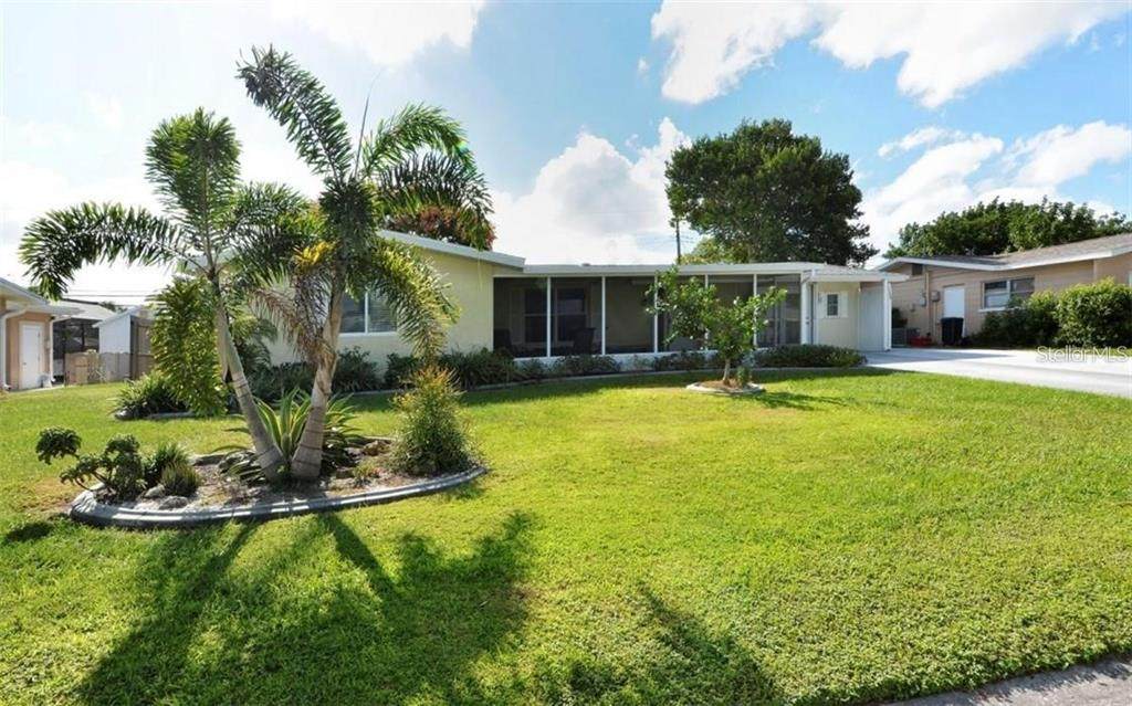 528 Sheridan Drive - Photo 1