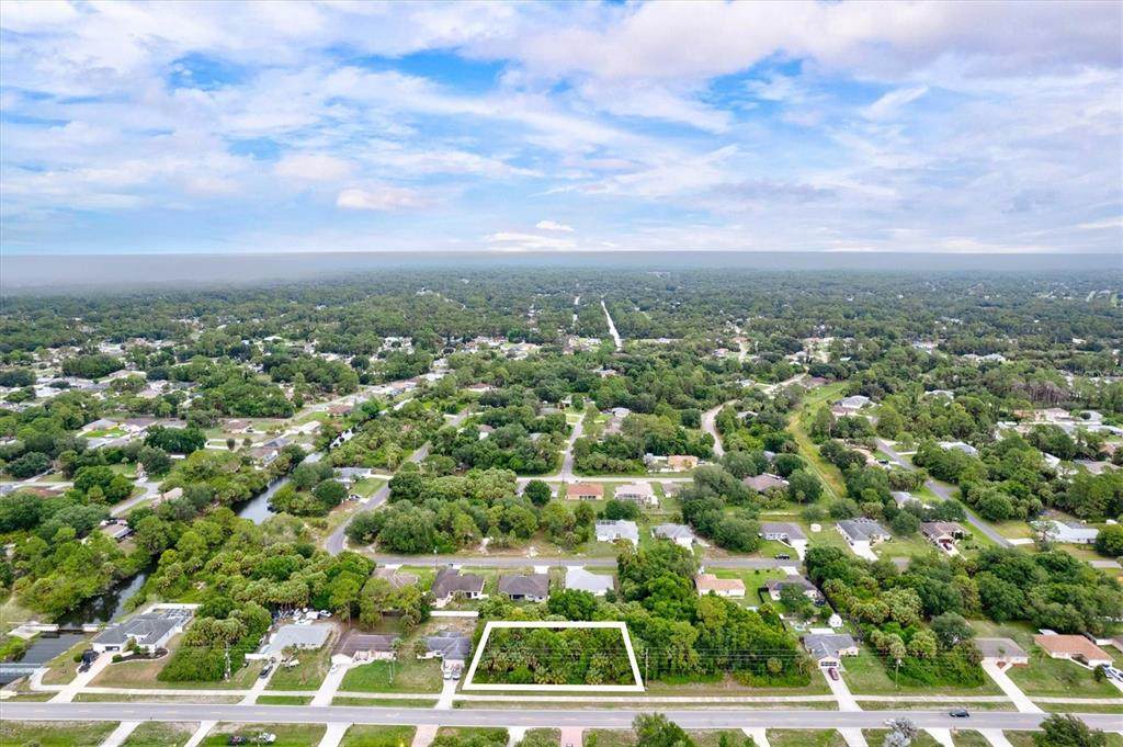 Price Boulevard - Photo 1