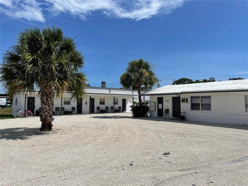 1746 Tamiami Trail - Photo 1