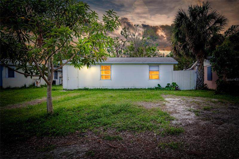 2220 Park Road - Photo 1