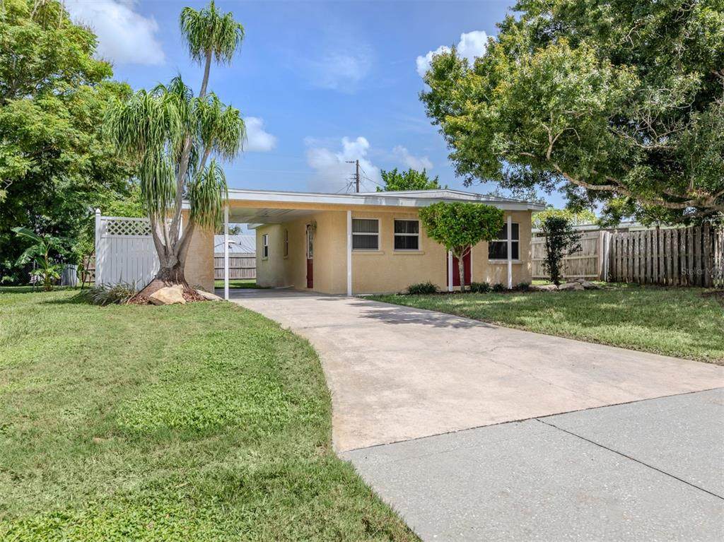 1020 Roberta Street - Photo 1