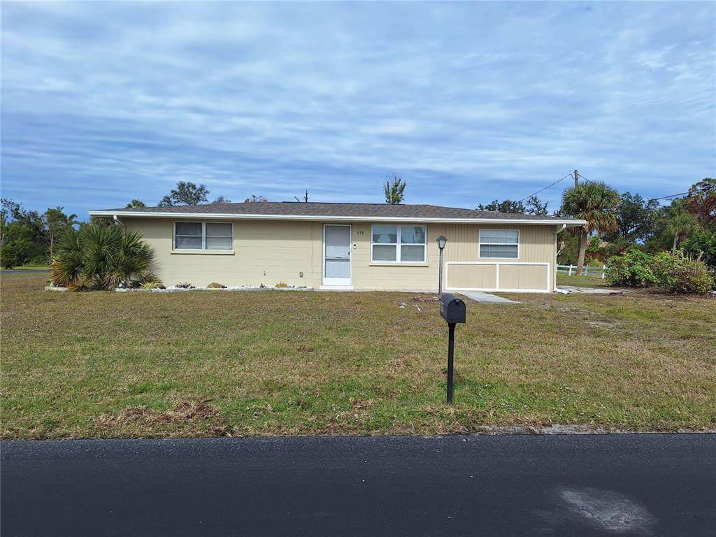 858 7TH Street - Photo 1