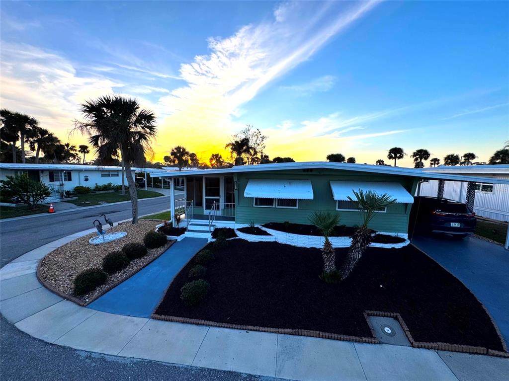 5740 Hyacinth Road - Photo 1