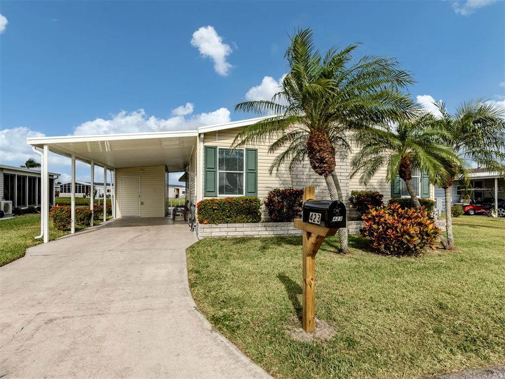 423 Pirates Point - Photo 1