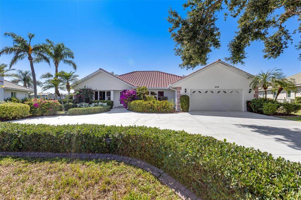 838 Carnoustie Drive - Photo 1