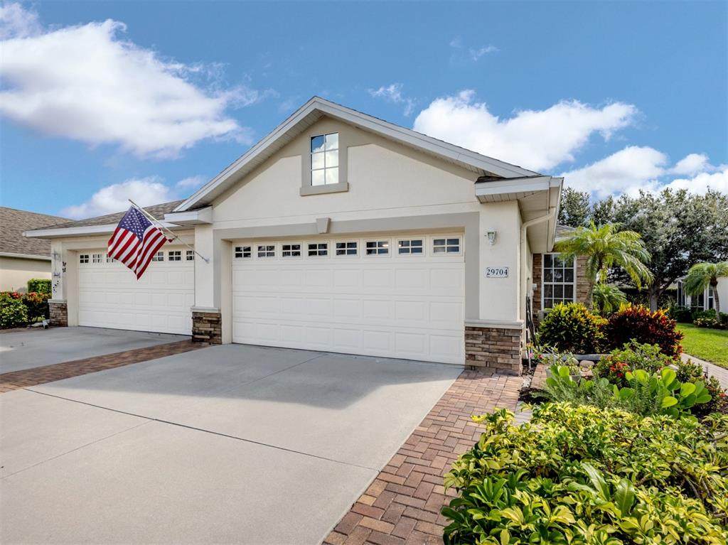 29704 Niagara Court - Photo 1