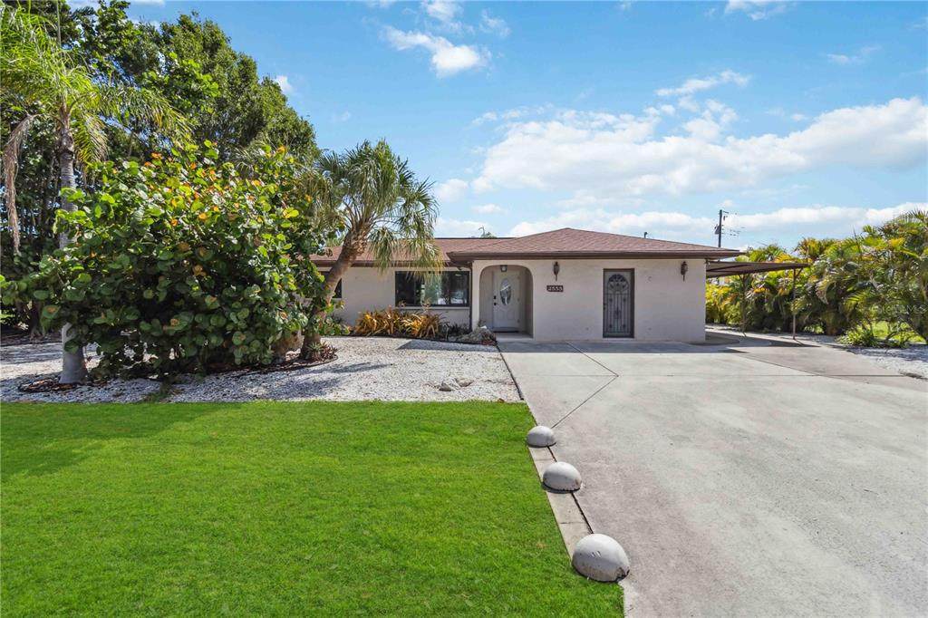 2555 Yucca Road - Photo 1