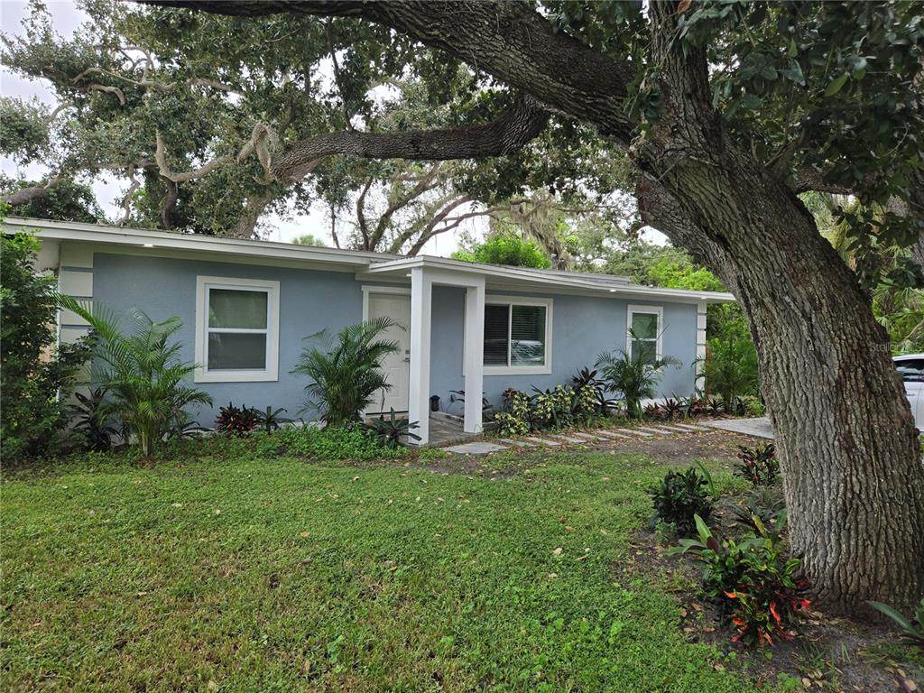 1112 Sunset Avenue - Photo 1