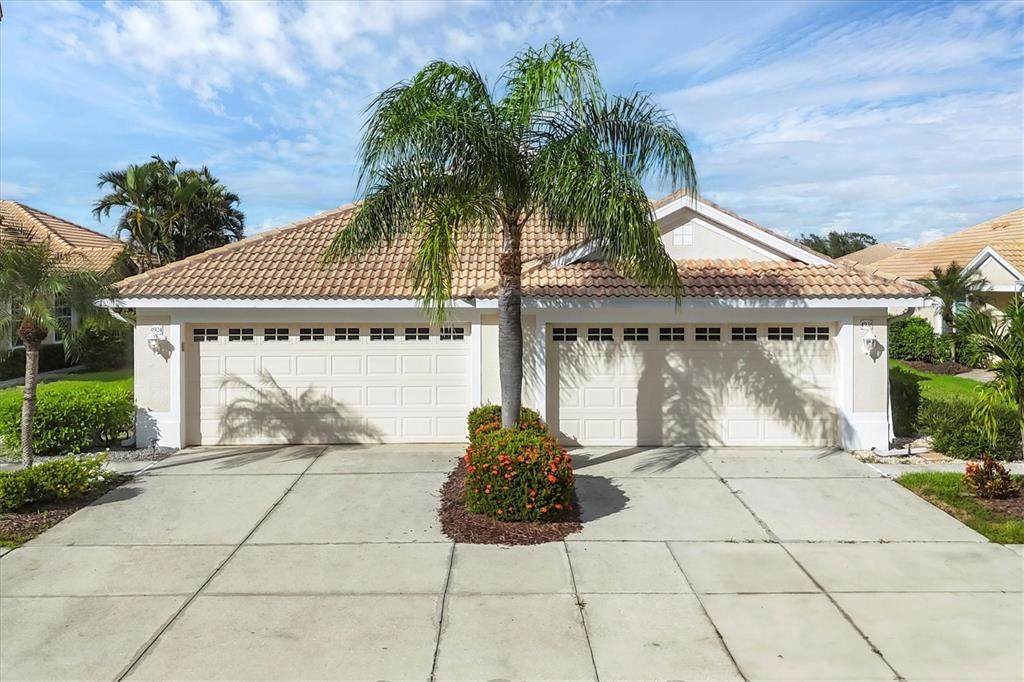 4924 Whispering Oaks Drive - Photo 1