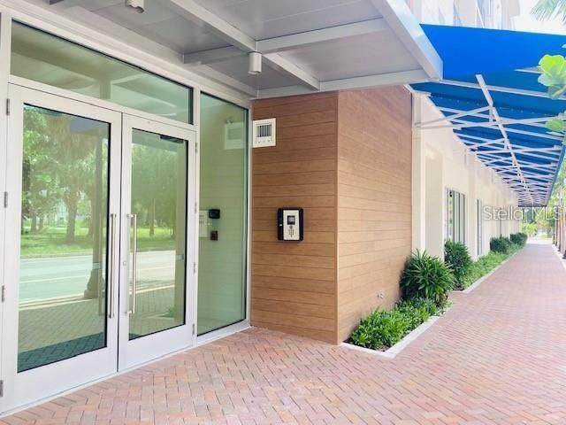 332 Cocoanut Avenue - Photo 1