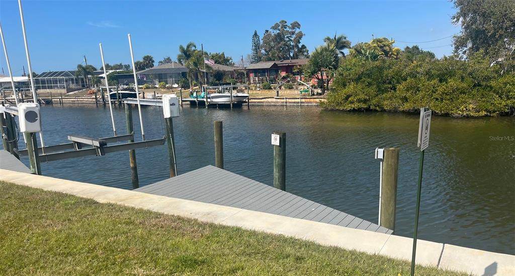 150 Englewood Isles Parkway - Photo 1