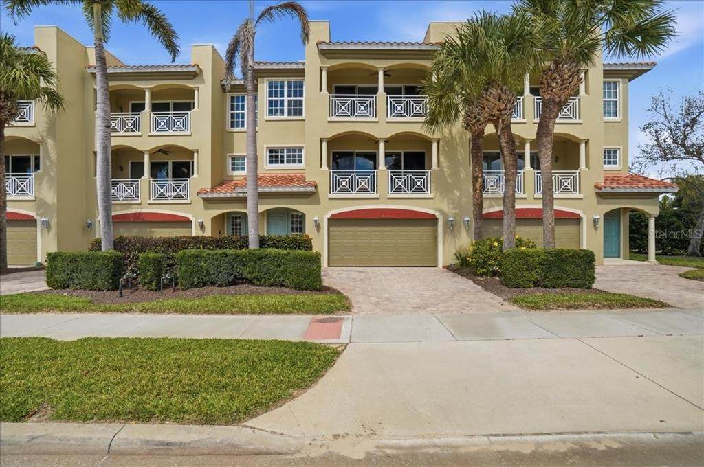 702 Granada Avenue - Photo 1
