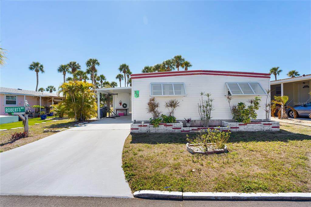 210 Roma Road - Photo 1