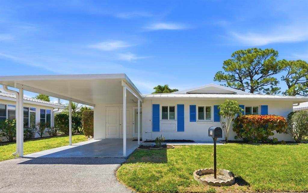 215 Fair Winds Drive - Photo 1