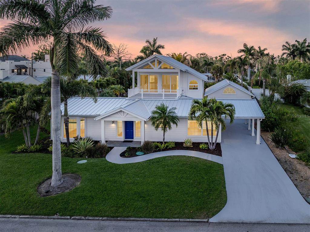 212 Sunrise Drive - Photo 1
