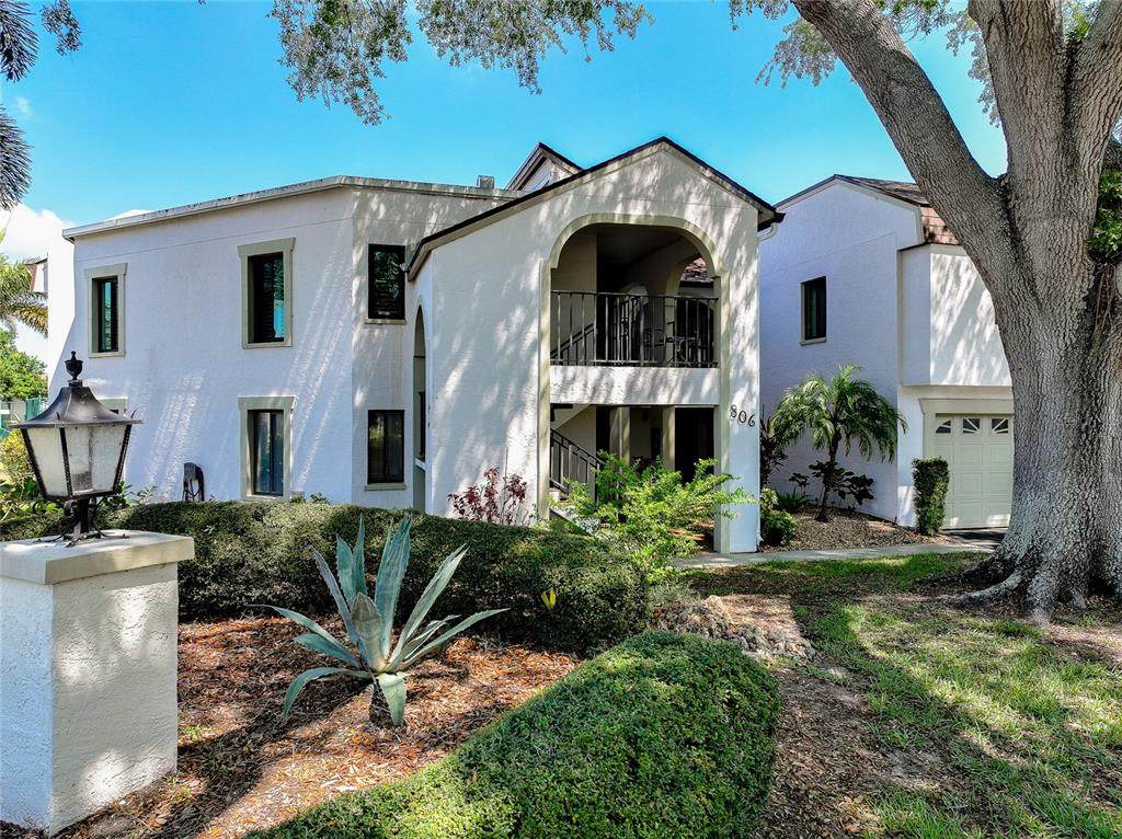 806 Capri Isles Boulevard - Photo 1