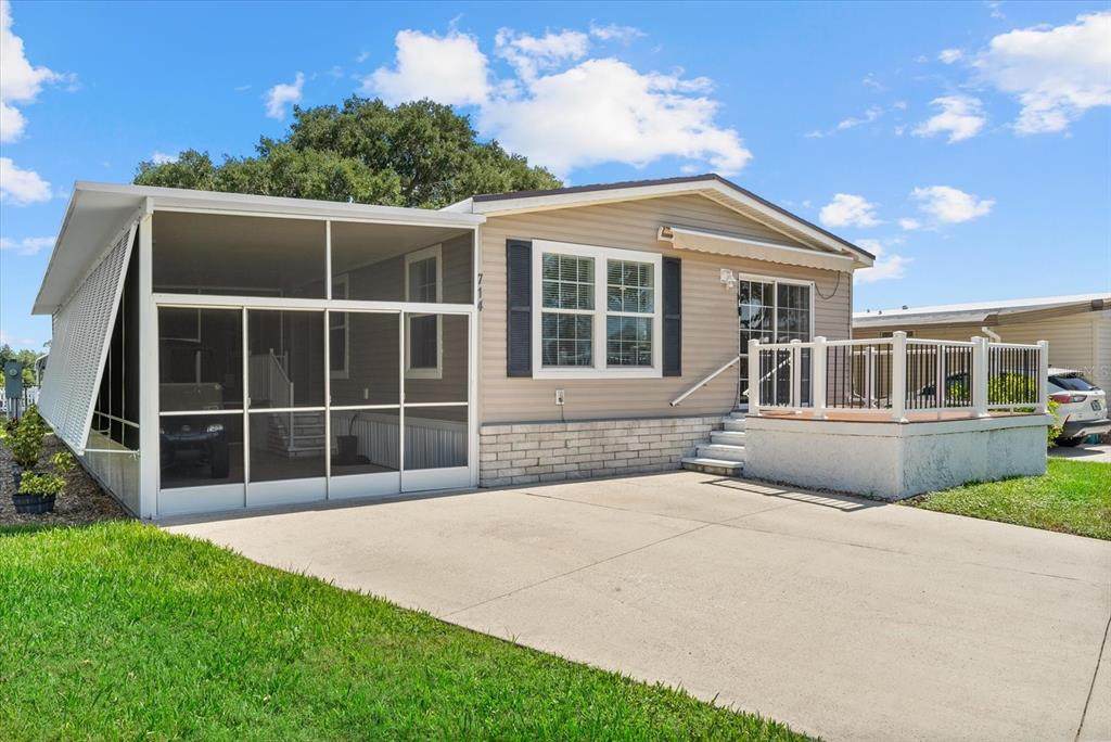 714 Fairmount Drive - Photo 1