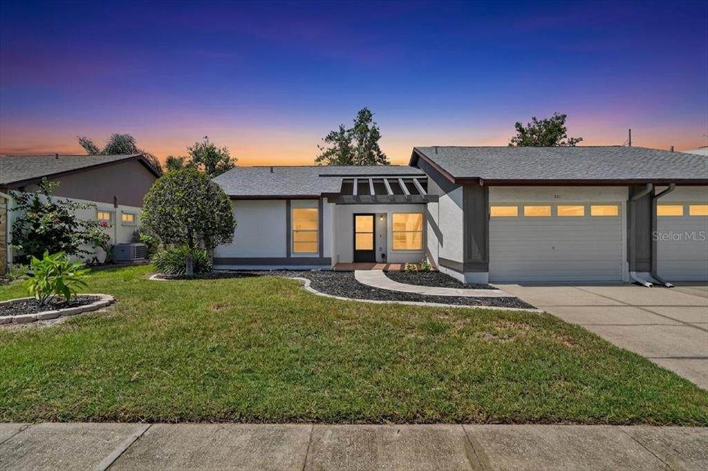 631 Foxwood Boulevard - Photo 1