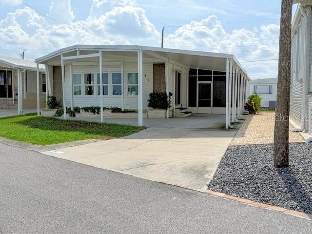 815 Waterway - Photo 1