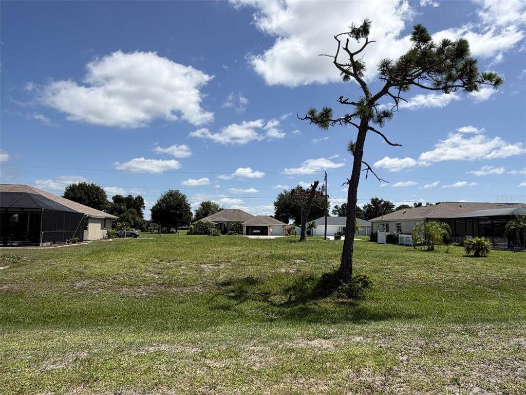 25 Pinehurst Court - Photo 1