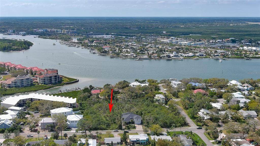510 Peninsula Avenue - Photo 1