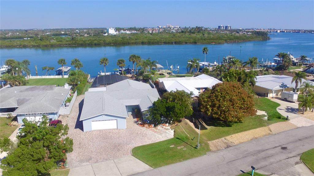 34 Richmond Drive - Photo 1
