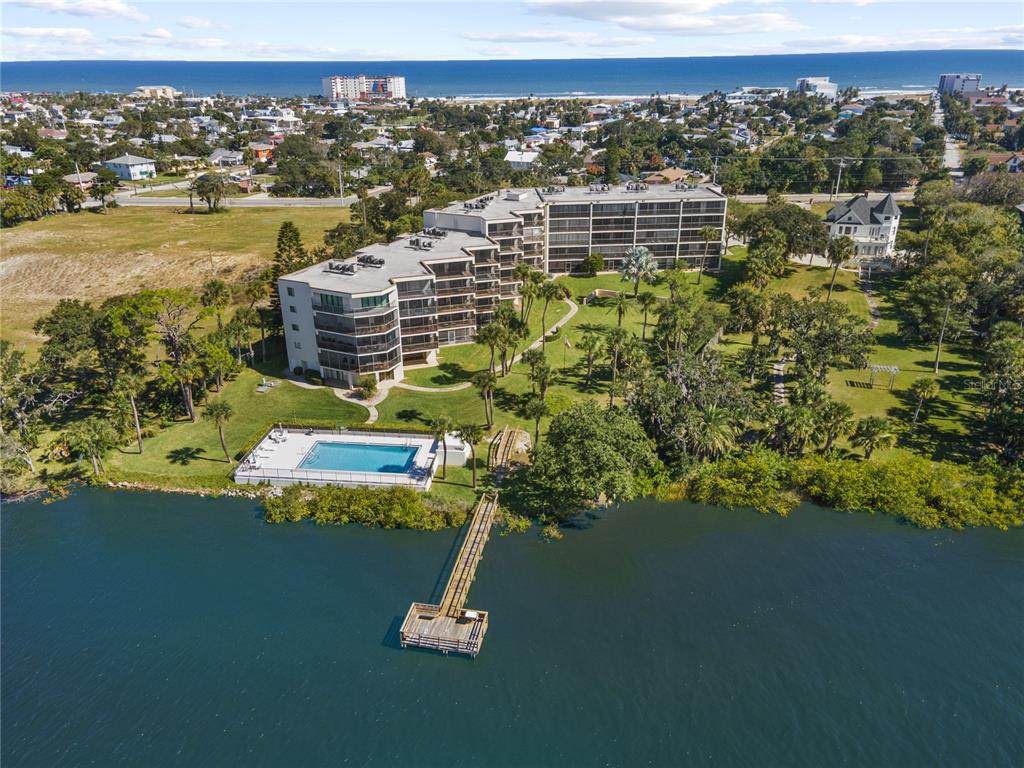 944 Peninsula Drive - Photo 1