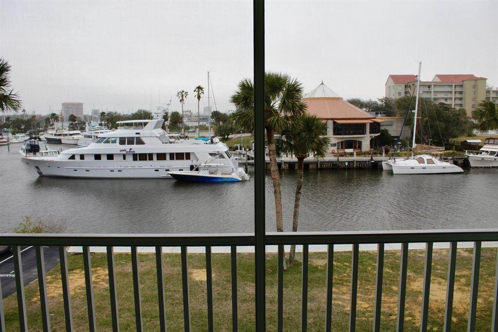715 Beach Street - Photo 1
