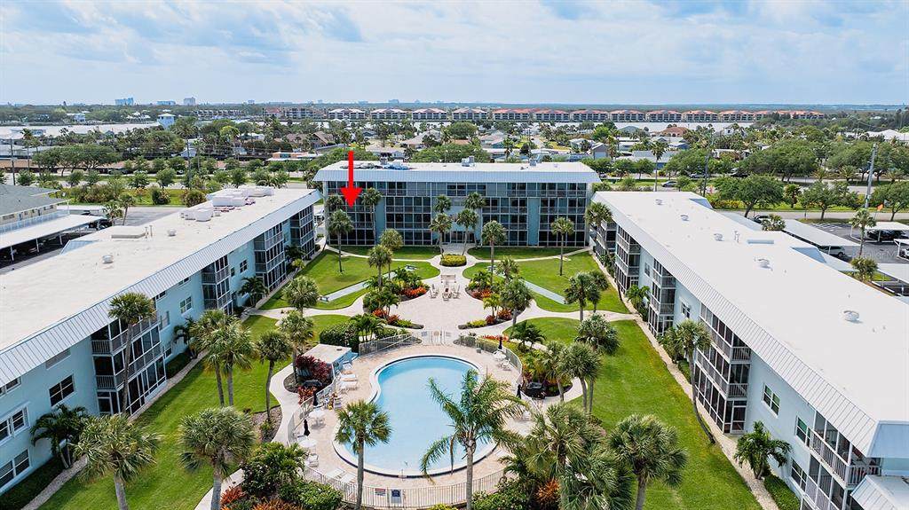 325 Causeway - Photo 1