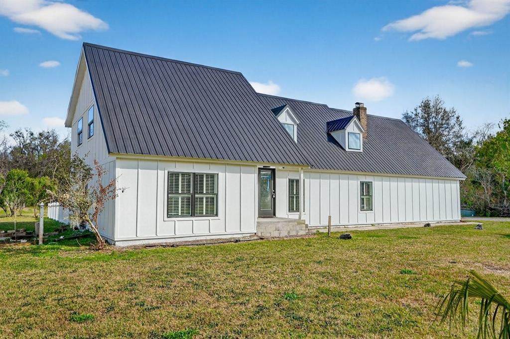 425 Country Circle Drive - Photo 1
