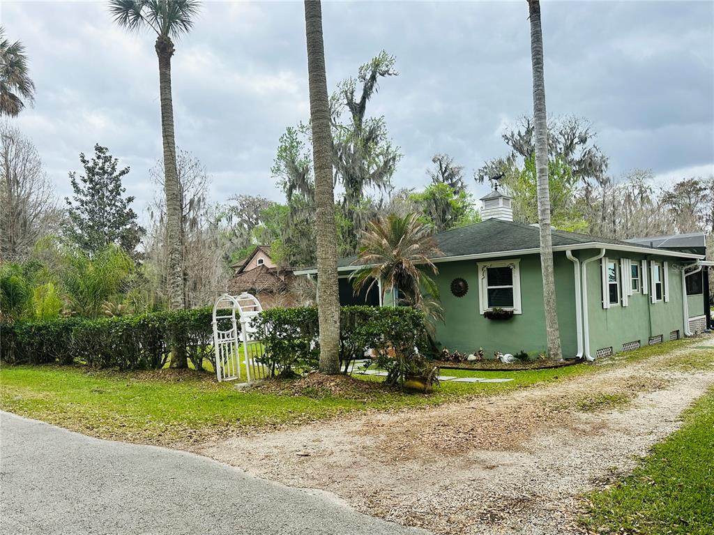 357 Magnolia Place - Photo 1