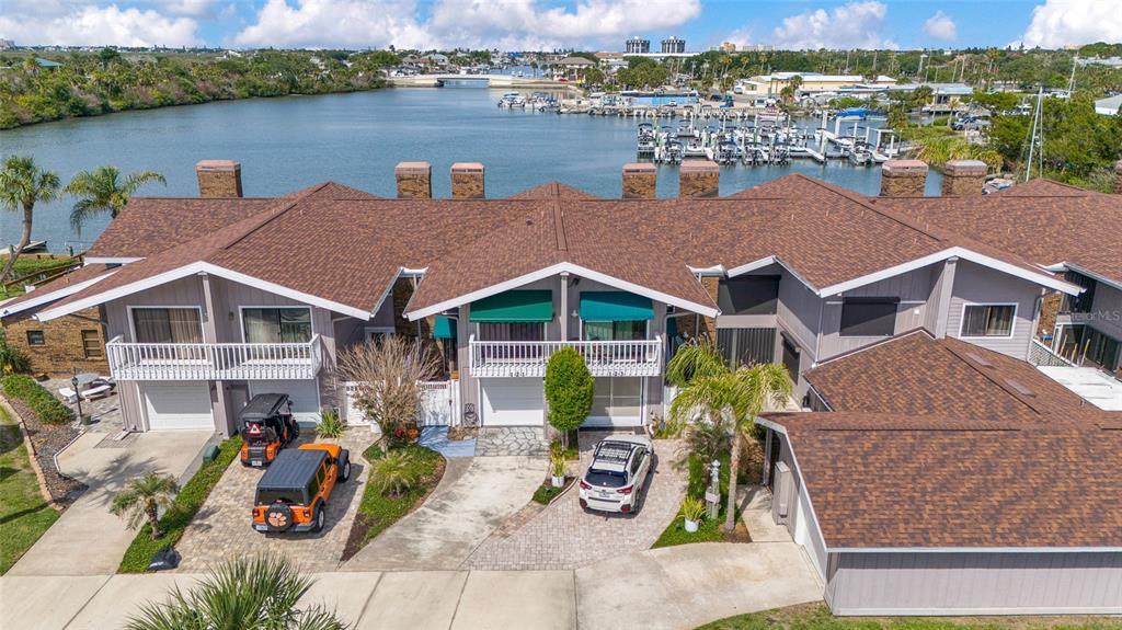 121 Lagoon Court - Photo 1