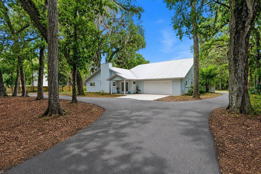 555 Wildwood Drive - Photo 1