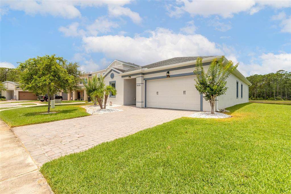 5428 Hutchinson Street - Photo 1