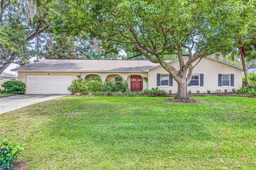 301 Valencia Court - Photo 1