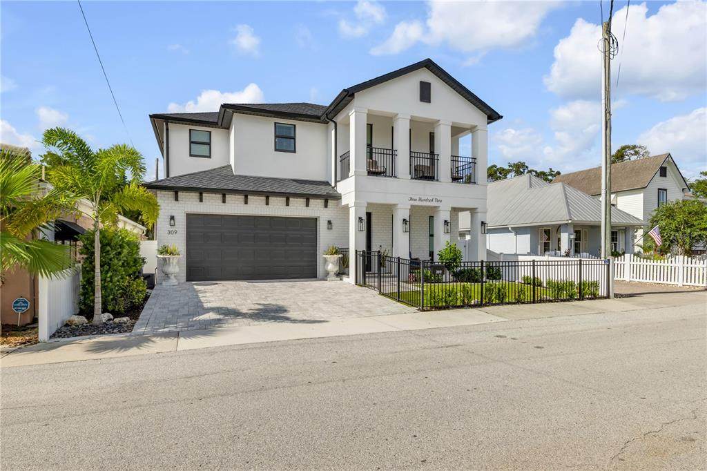 309 Julia Street - Photo 1