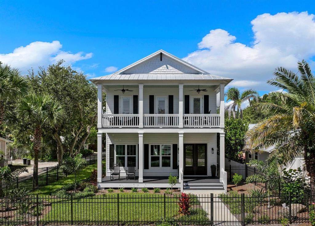 200 Peninsula Avenue - Photo 1