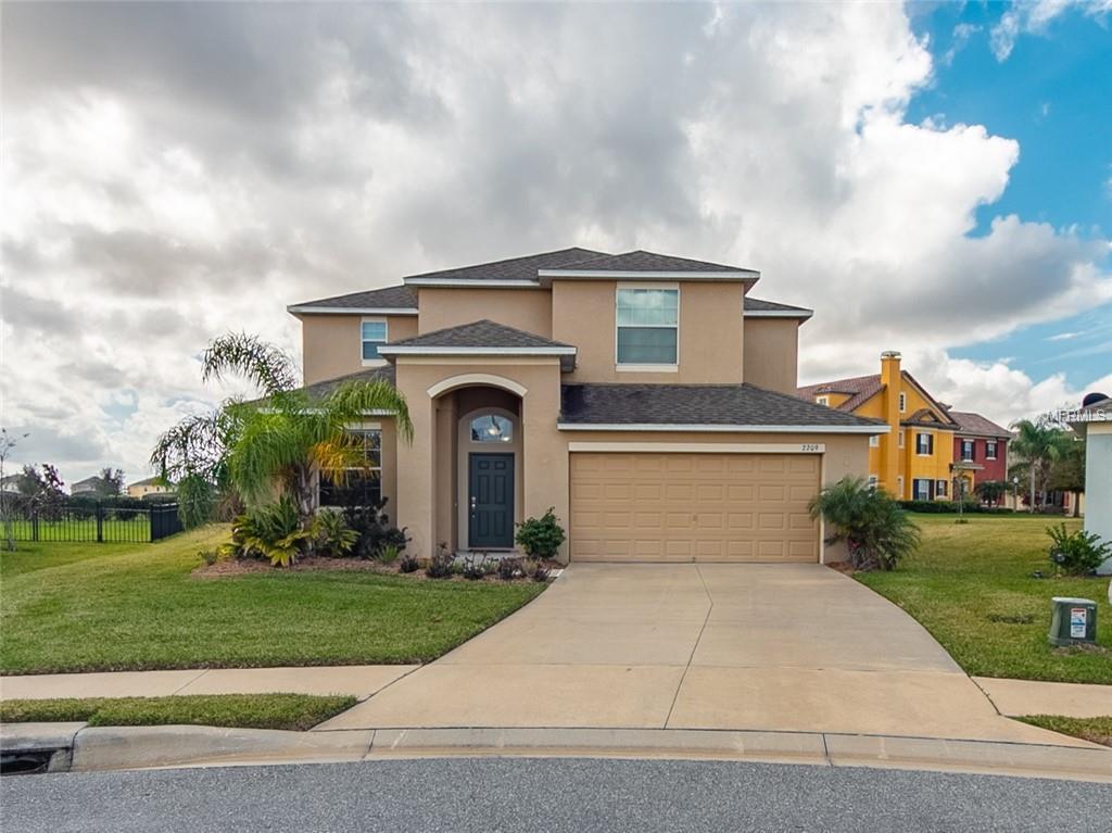 2209 Grantham Avenue - Photo 1