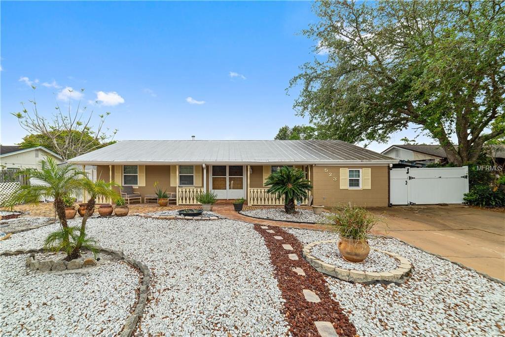 523 Foothill Way - Photo 1