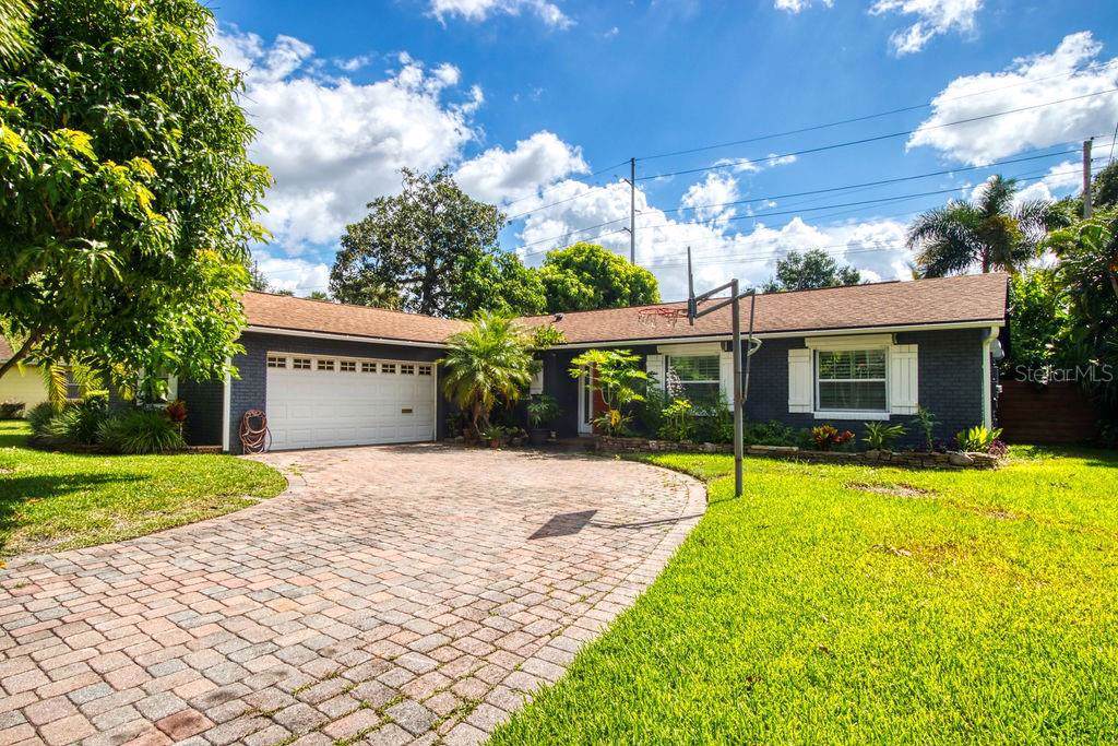3823 Bainbridge Avenue - Photo 1