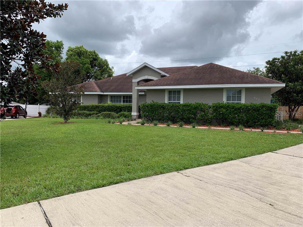 902 Blaney Court - Photo 1