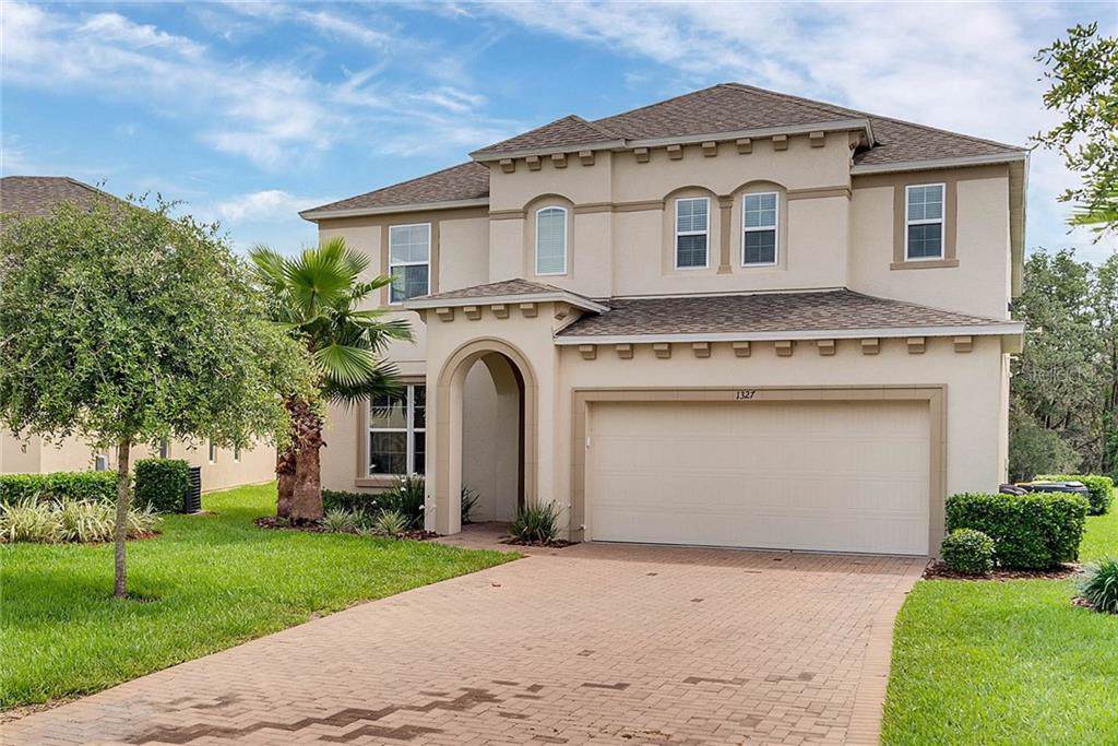 1327 Yorkshire Court - Photo 1